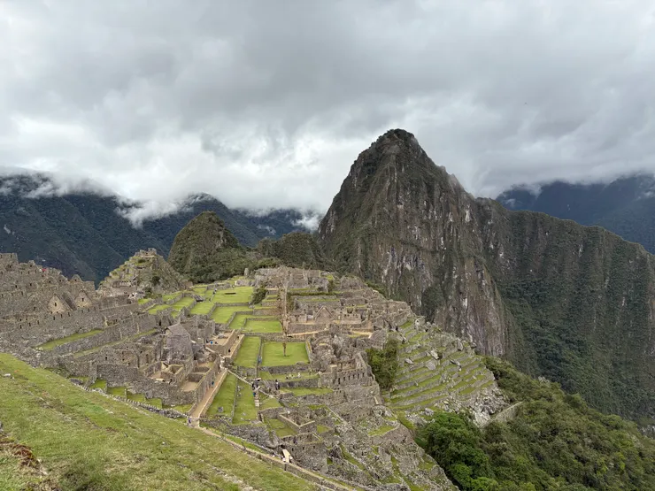 殘酷地比對一下前一日同一個位置的風景