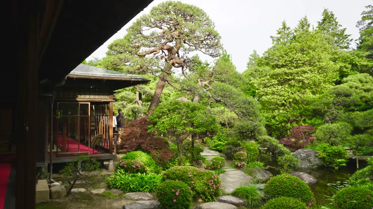 漫步在山本亭，彷彿置身於「大正浪漫」的經典場景中。