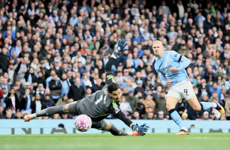 夏蘭特梅開二度助曼城大勝3:0