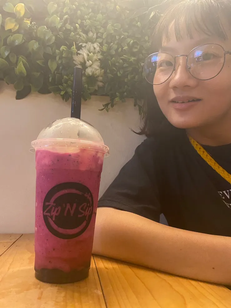 亂插一張，就是像麻古那間飲料店。coco亂拍的，但是我覺得好好笑hahaha