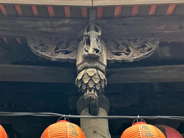 雀替、瓜筒、仙女做工細膩、未施色彩