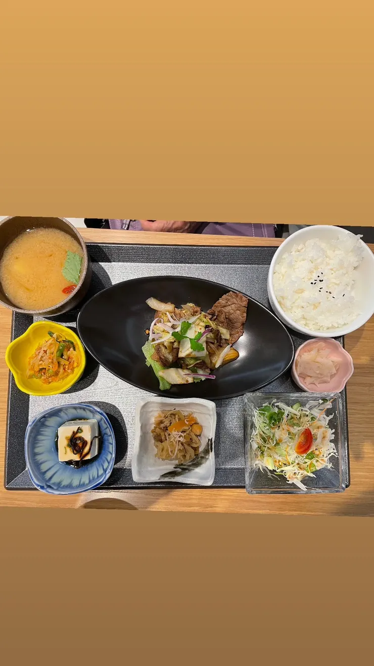 野菜炒肉片定食