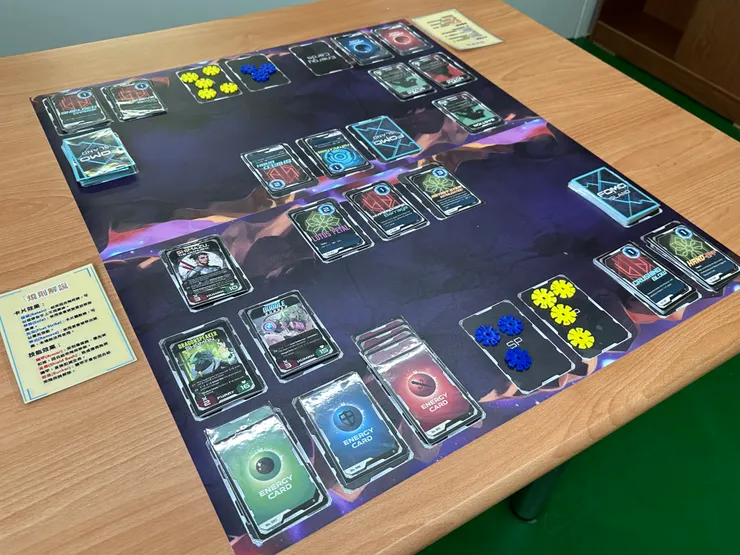 開發中期為了測試遊戲性製作的桌上版本