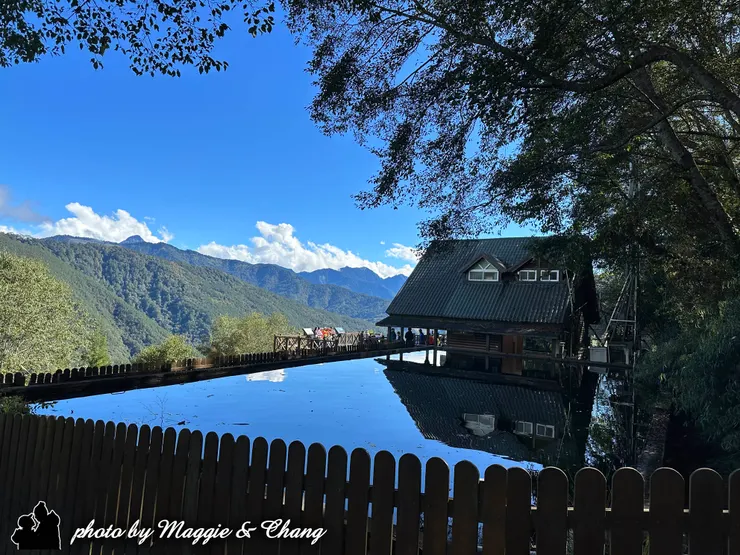 雪山登山口大水池
