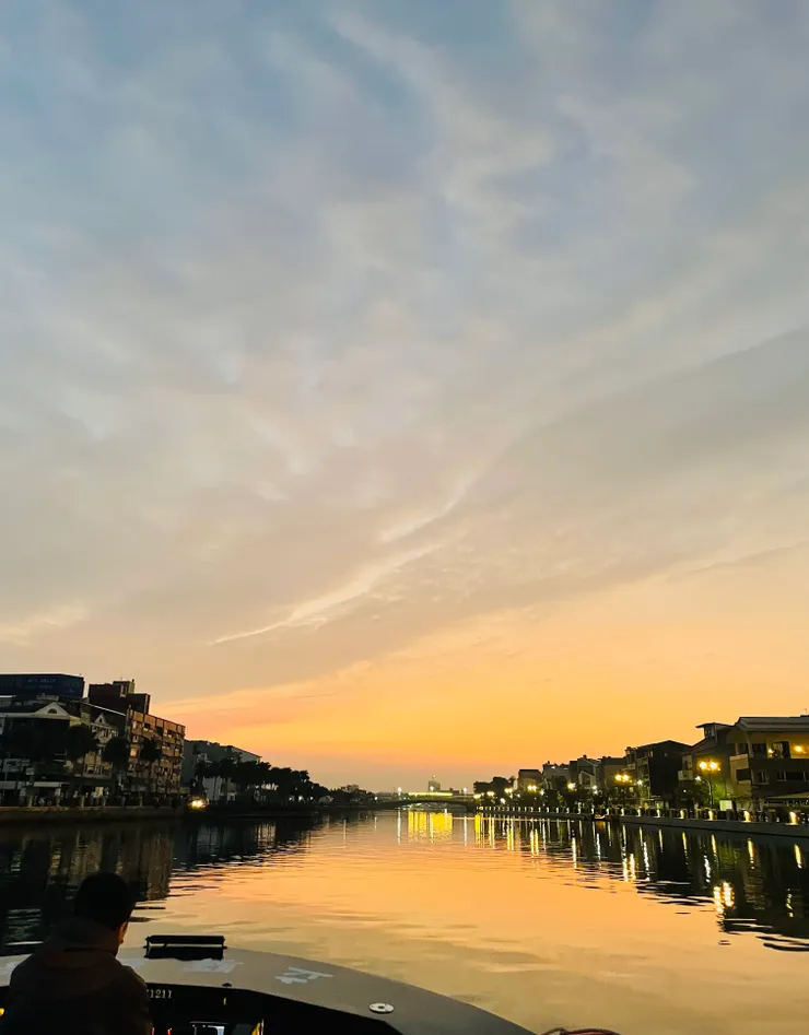 金色流域風景照