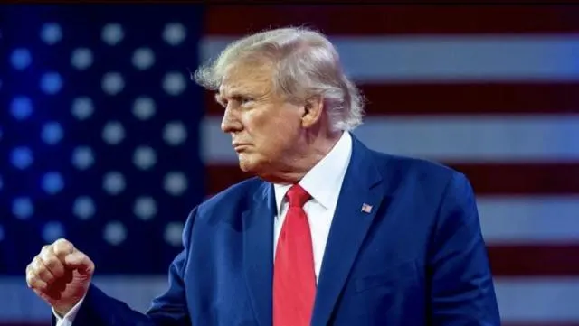 川普於2日簽署行政命令，宣布對多個國家實施「對等關稅」措施，其中臺灣的關稅被上調32%。