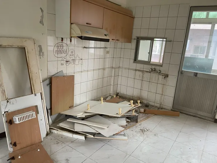 先打除再說 重新規劃廚房系統