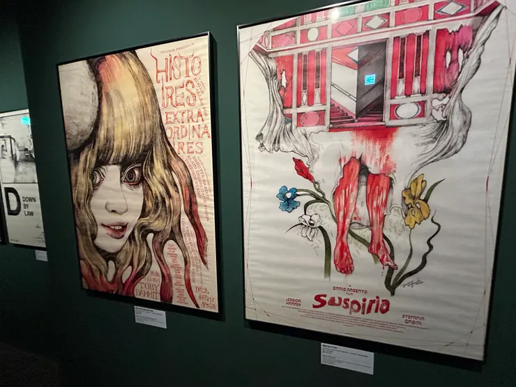 展區展出的恐怖電影手繪海報