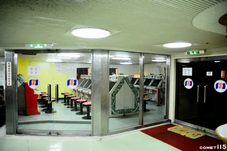 B甲板設有電子遊樂器，不過不知道已經停業多久