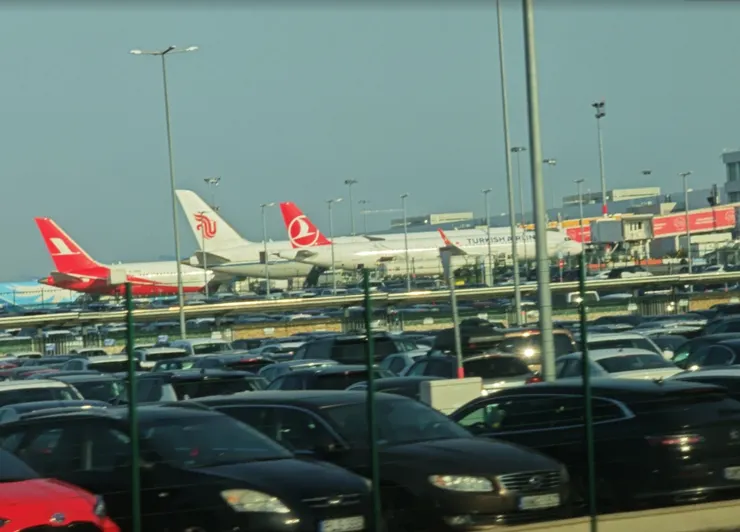 私人飛機的可用資源也極度短缺，部分小型噴射機的座位價格也漲到平常的三倍以上