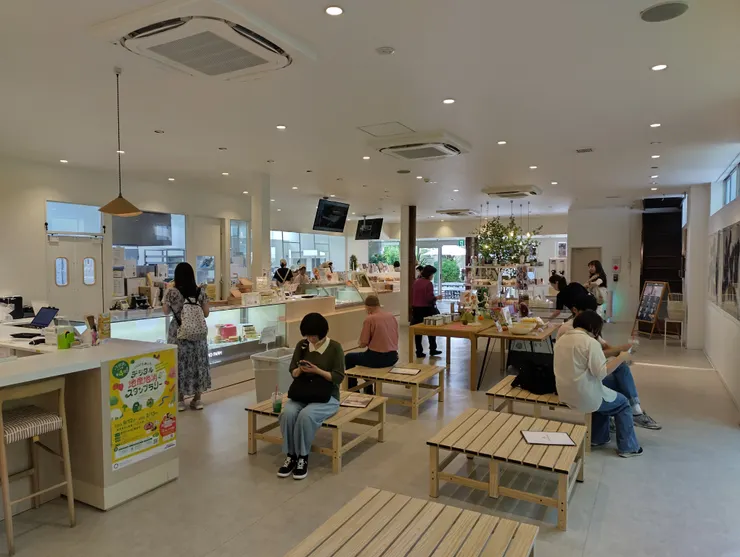 Cocotomo Baumkuchen店內環境