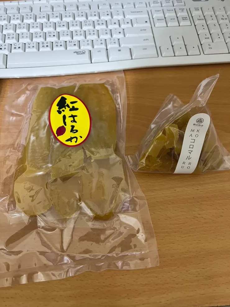 左邊地瓜乾阿伯推薦,右邊三角形包裝網友推薦