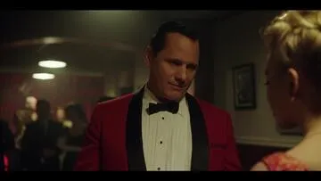 刻意收買他人，偷藏起帽子