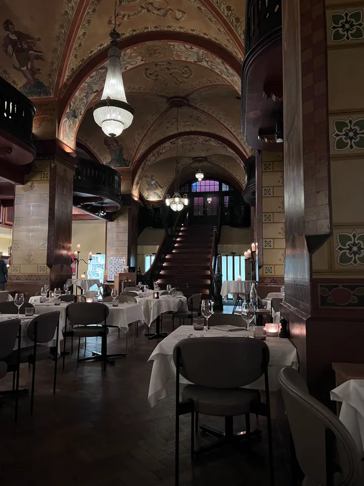 從餐廳內往外拍