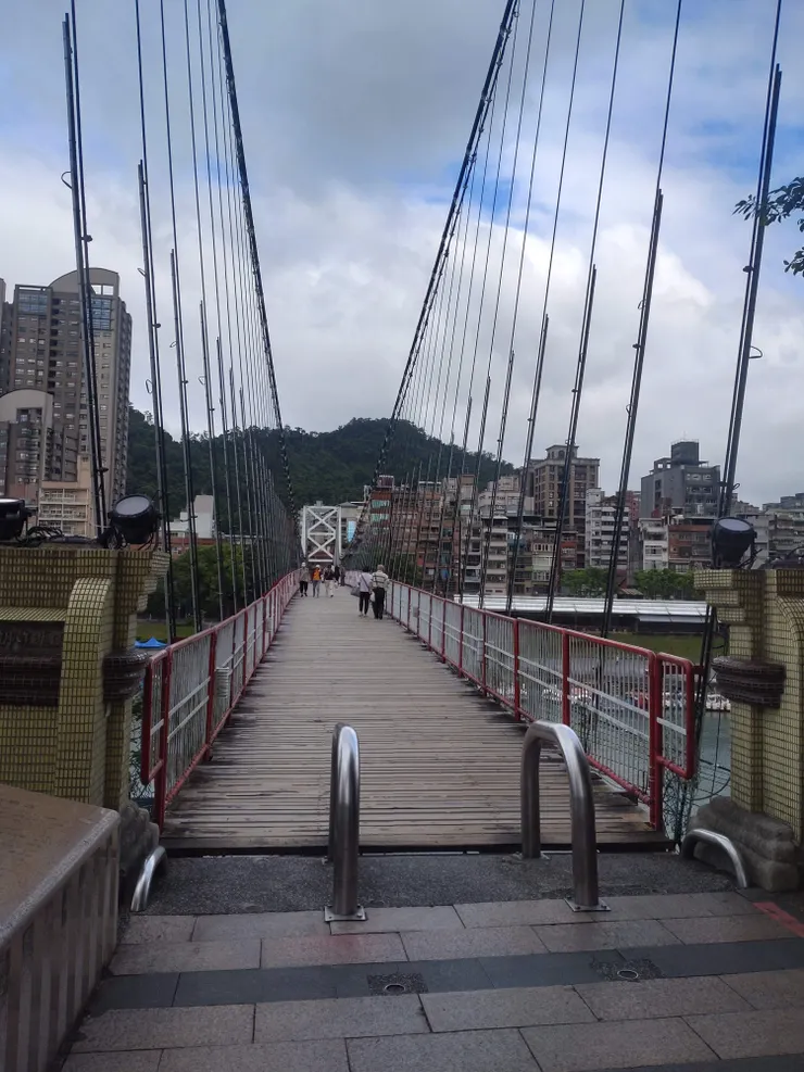 碧潭吊橋