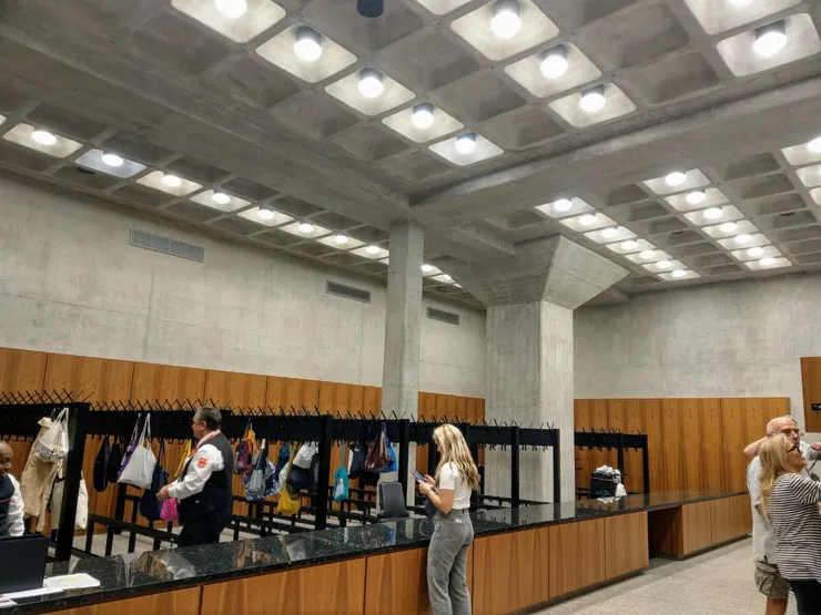 整修中唯一更動、再設計的空間－寄物間