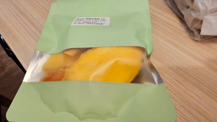 芒果乾真的是人間美味!我不愛吃芒果!但是很愛吃芒果乾!
