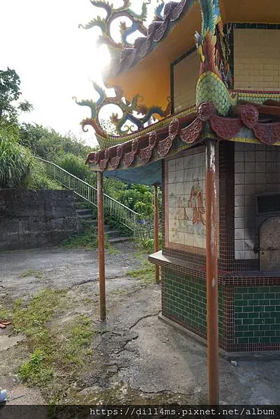 （金紙爐後方樓梯上去就是遺址）