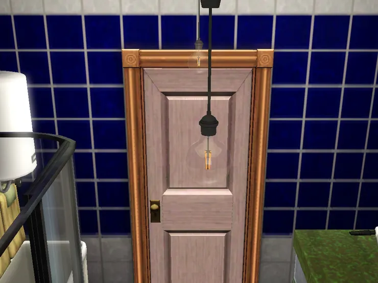 原來這個洗手間有兩盞燈，這種圓圓的燈泡挺可愛。