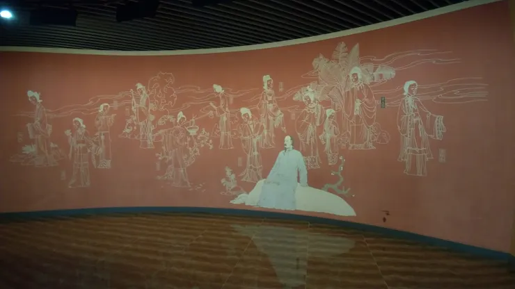 裡面也有許多展示採投影形式