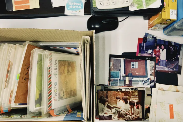 圖說｜如大海一般的存在，照片裡的人事物也像海浪一樣，洗刷著大專宣教工作的腳蹤，縱使可能模糊消逝，但仍有跡可循。