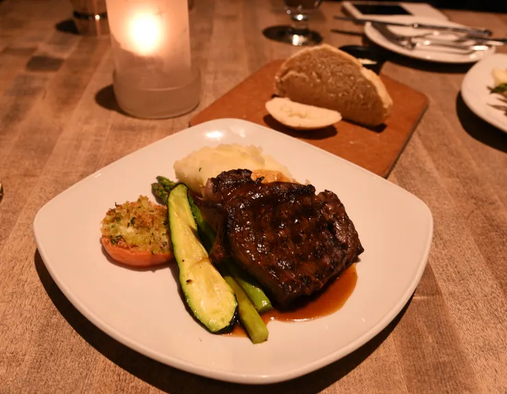 水秀的美洲野牛 bison 牛排