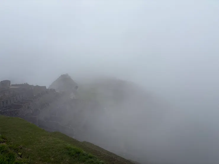 華納比丘消失了