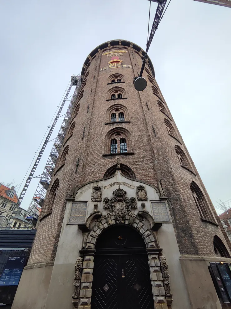 趁著沒開門的時候去拍了一張照片