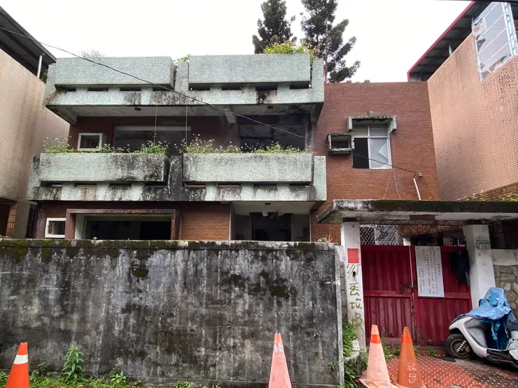 中正路275巷炎明新村