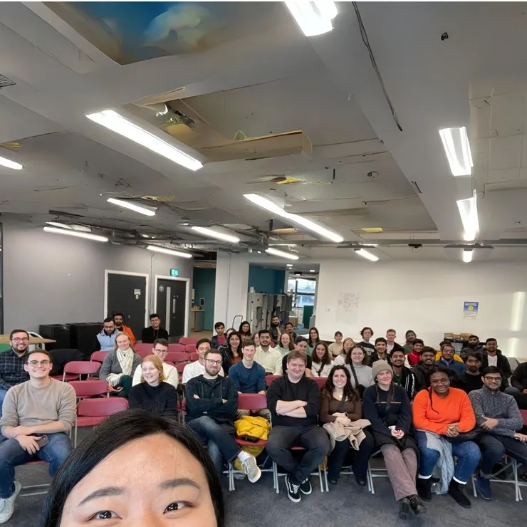 這是我第二次舉辦國際生新生訓練，熟練宣傳模式，因此參與人數很多。這是在結尾拍的，很多人都已經因為有事先走了。