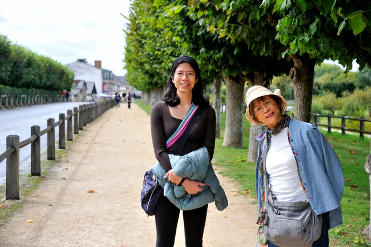 【在這轉折點與爸媽同遊歐洲真好 雨後抵達維朗德里小鎮一片清寂】