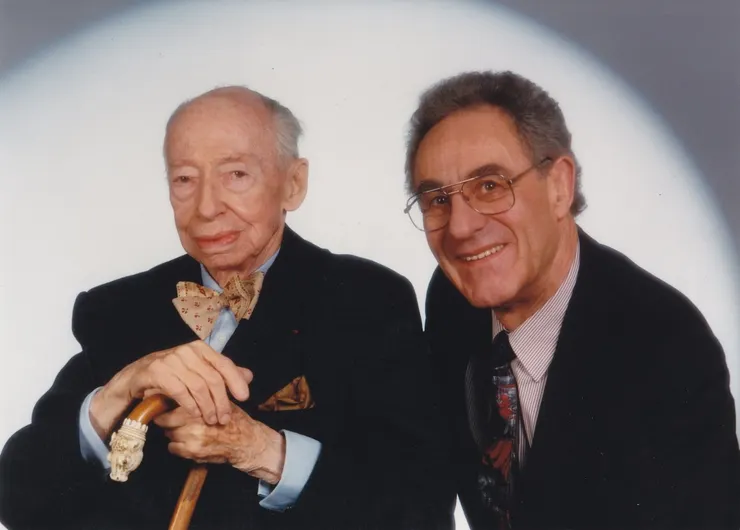 圖片來源:Wikimedia Commons(科斯托蘭尼為圖左人物)