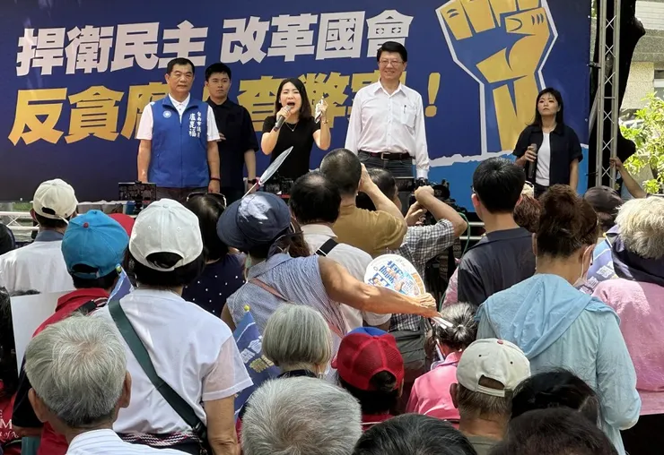 國民黨舉辦街頭宣講以爭取人民支持 (圖片來源:菱傳媒)