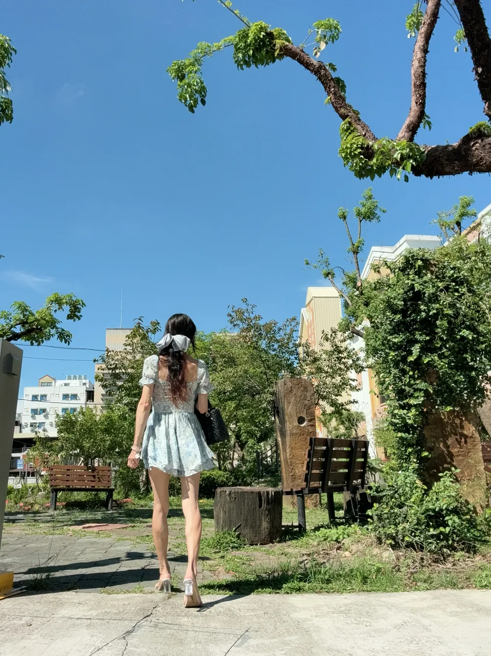 靈蝶めい的沙龍