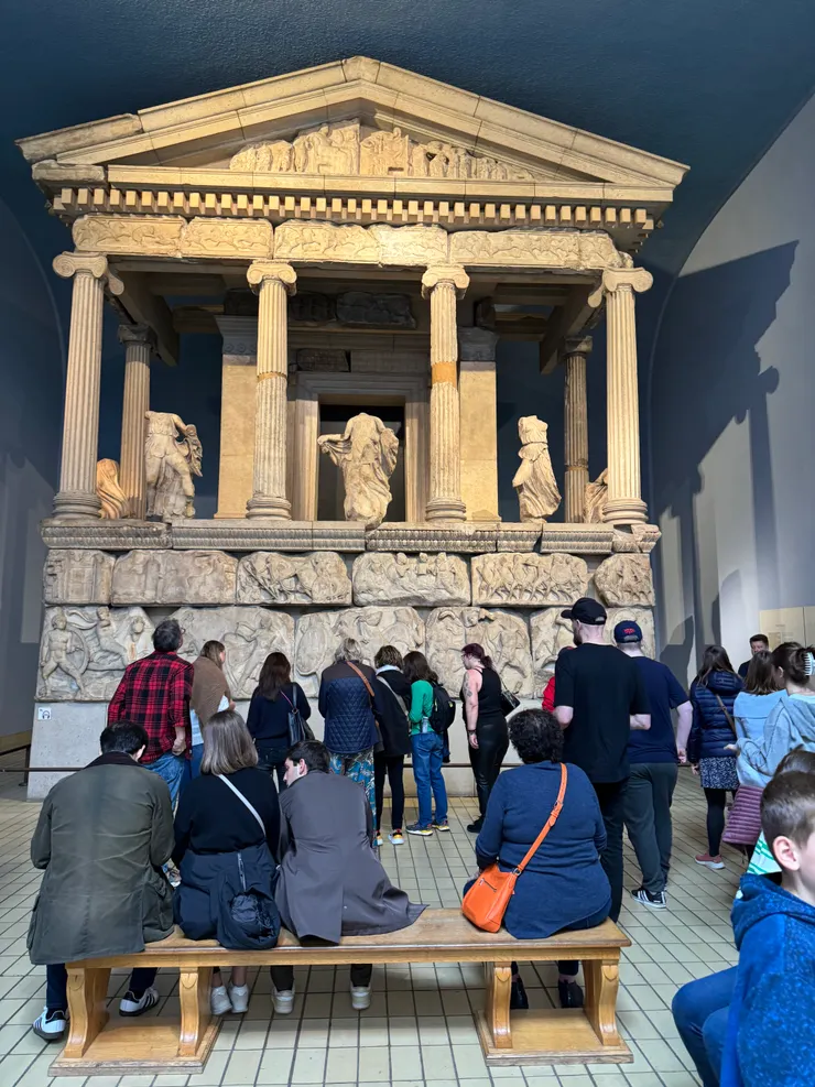 展廳18的涅瑞尹得斯紀念碑