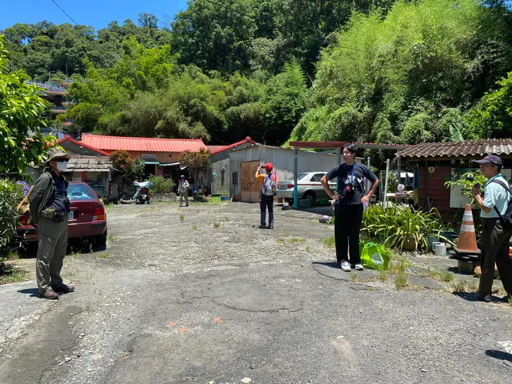 吳柏瑋老師站立的地方，便是昔日水到達的位置