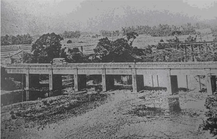 第二代 （1908–1963） 全台第一座鋼筋水泥橋，名「瑠公橋」