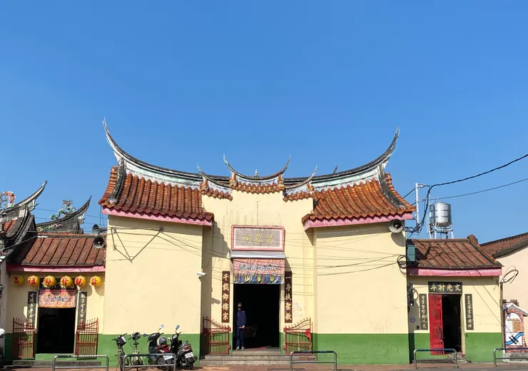 緊連著天后宮的全台唯一韓愈廟