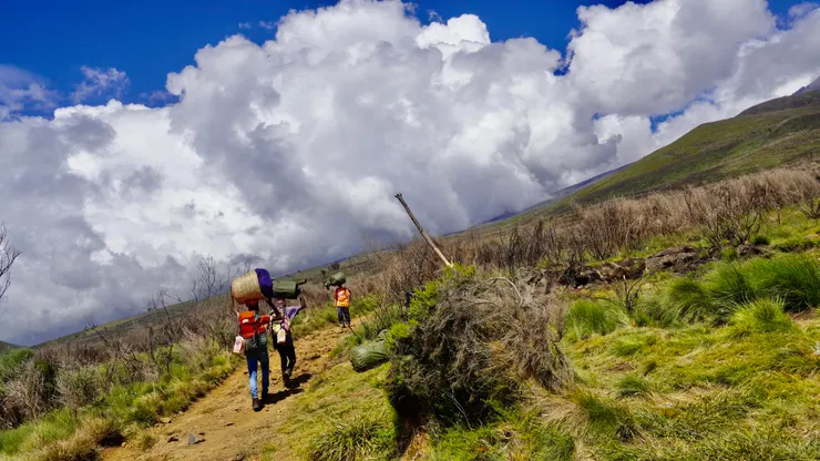 登山服務為當地創造就業機會