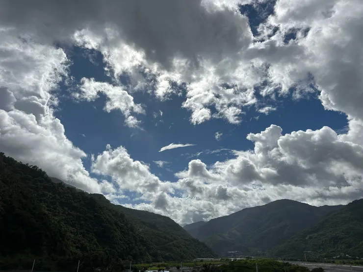 2025.8月騎車環島旅行時,在南迴公路拍的照片。