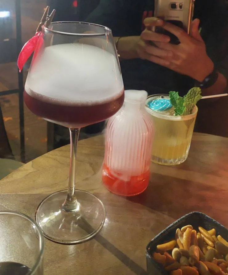 台灣很多同學來這裡的重點都是酒吧XD