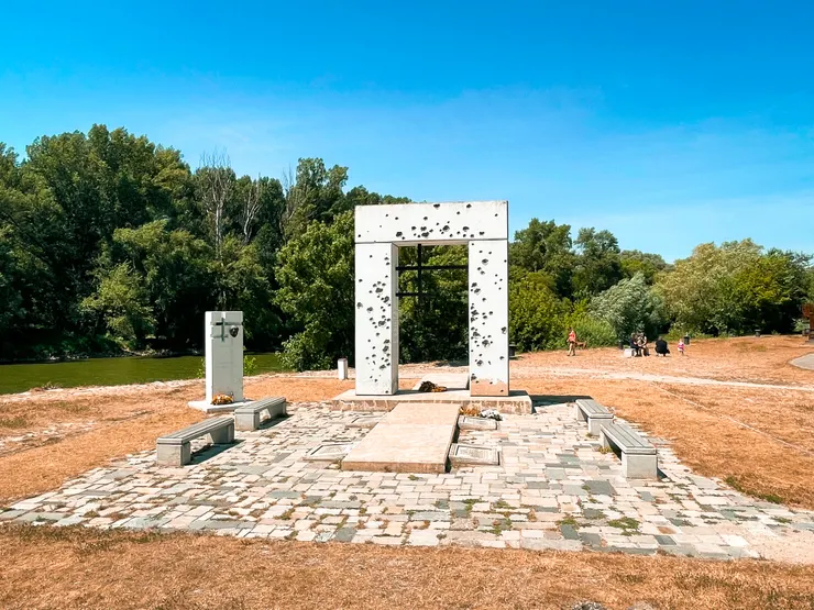 鐵幕紀念碑 shot by Emma@Bratislava,Slovakia.07,2024. 