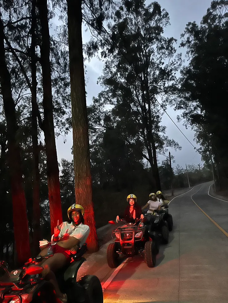 唯一亞洲代表有努力好好騎車跟上大家。