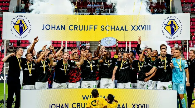 飛燕諾捧走荷蘭超級盃