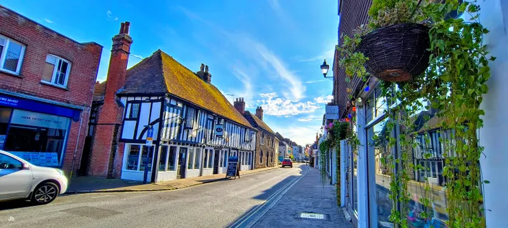 【這張是下午5點多，高街也一片靜寂，因為商店大多關門了。】