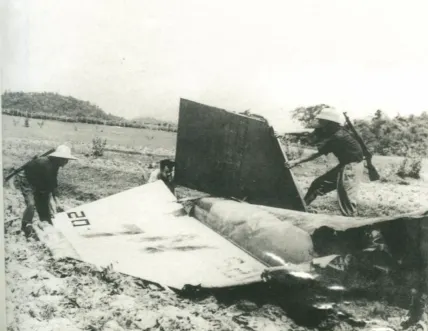 4月27日遭到擊落的美軍F-4B殘骸。