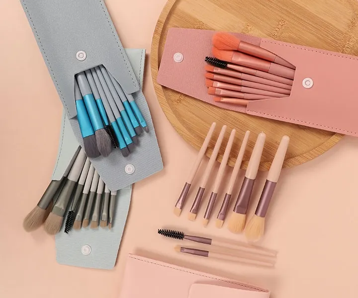 圖說：單筆滿額1,399元就送美少女8件刷具組。（資料來源：List.U）