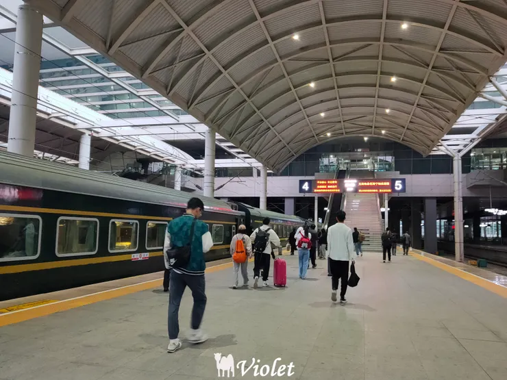 青藏列車 西寧站