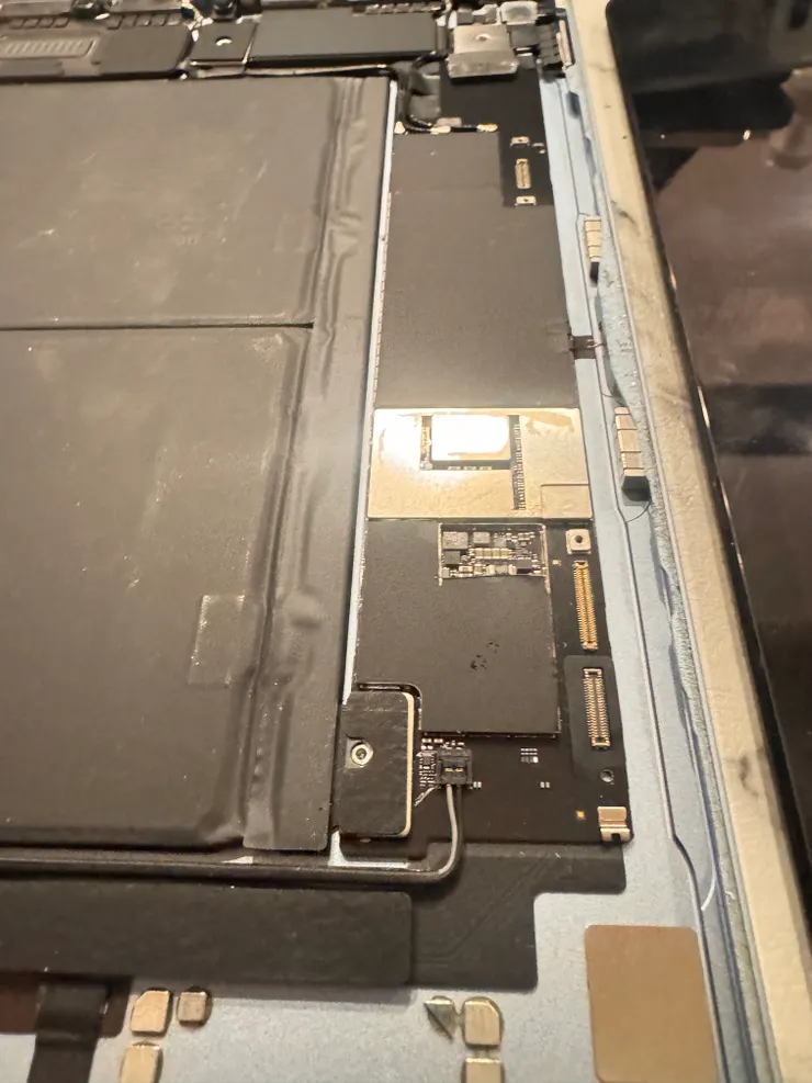 Ipad air4 螢幕異常維修