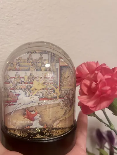 玻璃球中的覺醒：生命的本質與幻象